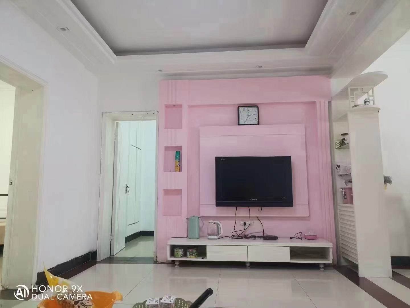人民银行附近单位房三室两厅，一楼，有架空层，带院子，储藏室，院子停车方便，房产证，售价31.8万