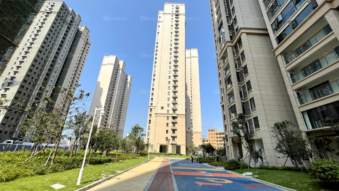 钟祥银湖城让这片土地更加动人,也让美好触手可及四季流转,全新出发