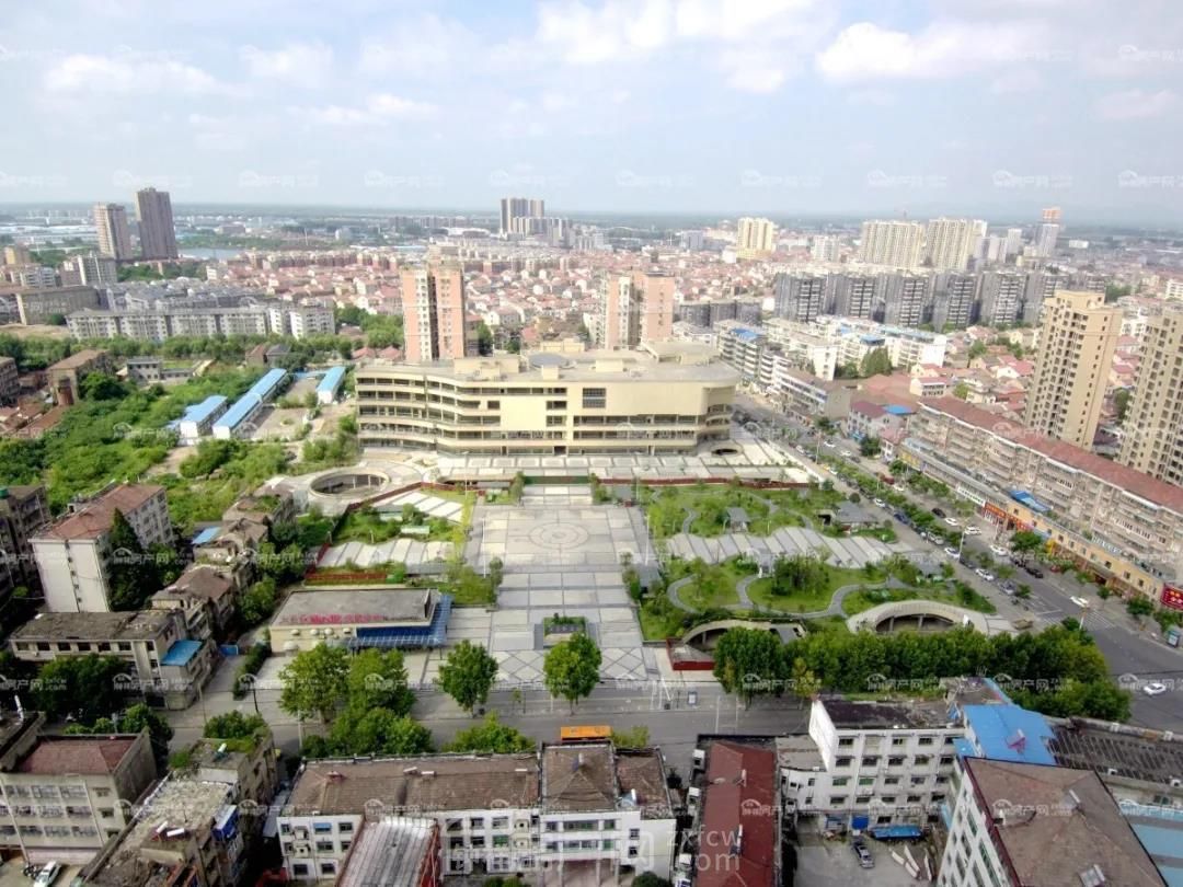 东方红广场实拍希望这里能被重新"唤醒"注入新的生机给周边的市民